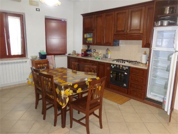Appartamento in Vendita a Fondi (LT)
